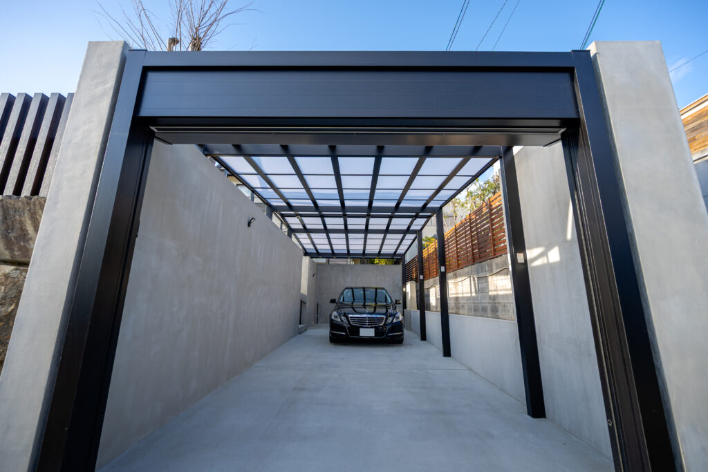 Exterior Renovation with Stonework and Plantingの画像| 風姿|自然と空間の永遠の調和|外部空間デザイン・グラン