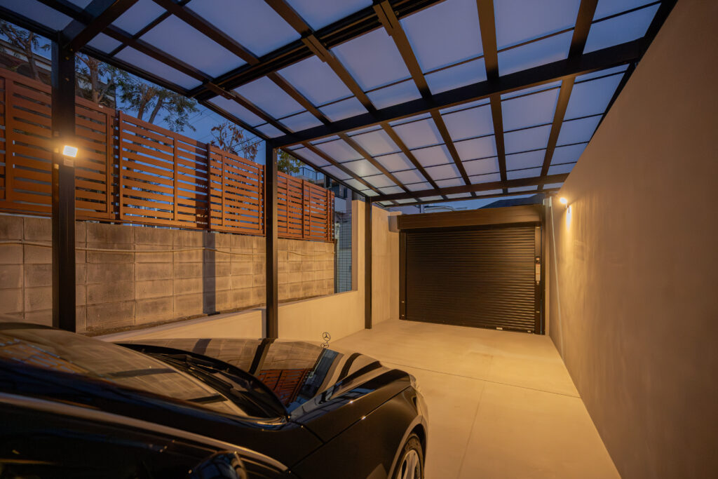 Exterior Renovation with Stonework and Plantingの画像| 風姿|自然と空間の永遠の調和|外部空間デザイン・グラン