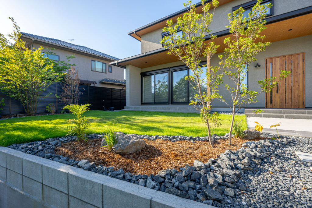 Timeless Japanese Modern Exterior Designの画像| 風姿|自然と空間の永遠の調和|外部空間デザイン・グラン